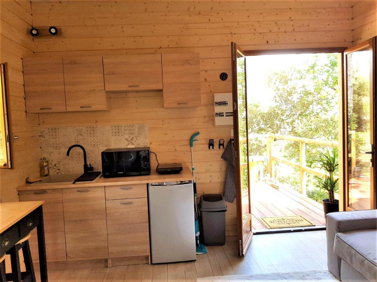 Cabane Dans Les Arbres "La Kaz Aux Cigales" Cuers Eksteriør bilde