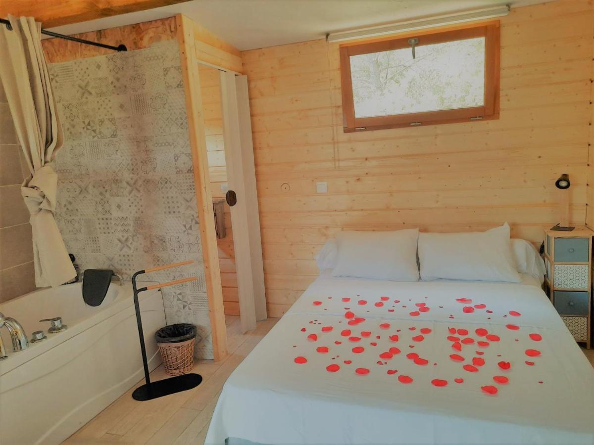 Cabane Dans Les Arbres "La Kaz Aux Cigales" Cuers Eksteriør bilde